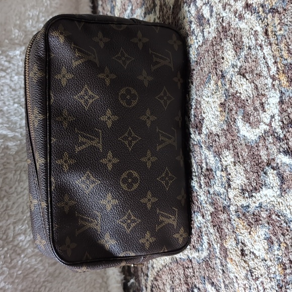 Louis Vuitton monogram trousse toilette 23 - Picture 2 of 11